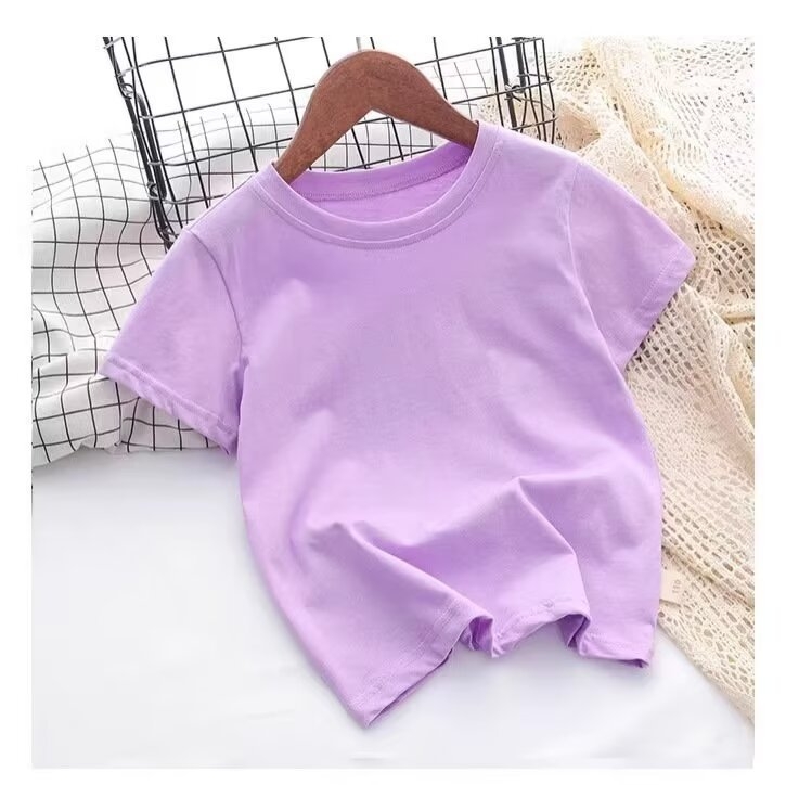 Poistele ja tüdrukutele mõeldud lihtne igapäevane ümara kaelusega T-särk Suvine lühikeste varrukatega Mitmekülgne vabaaja puhasvärviline puuvillane T-särk Poistele ja tüdrukutele samas stiilis pluusid