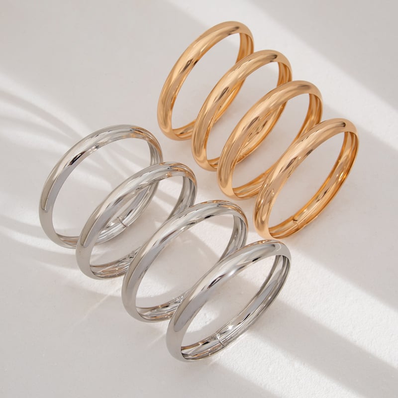 Pārrobežu rūpnīcas tiešā Eiropas un Amerikas nišas sakrautas metāla aproces gredzens vienkārša personības aproce sievietēm, pārspīlēta aproce