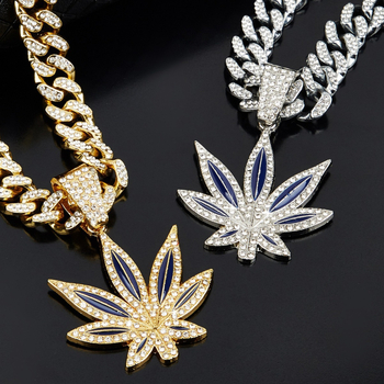 Amazon Hot Selling Fashion Diamond Red Blue Oil Maple Leaf Κολιέ Άνδρες και Γυναίκες Hip Hop Punk Μενταγιόν Μονό Μενταγιόν Χονδρικής