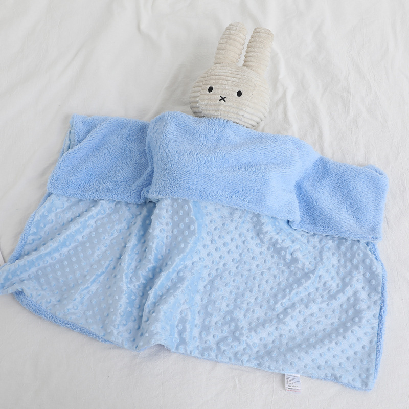 Piiriülene ja populaarne isikupärastatud tikandiga pressitud vahust kahekihiline tekk, beebimüts, samettekk, autoteki tikandid