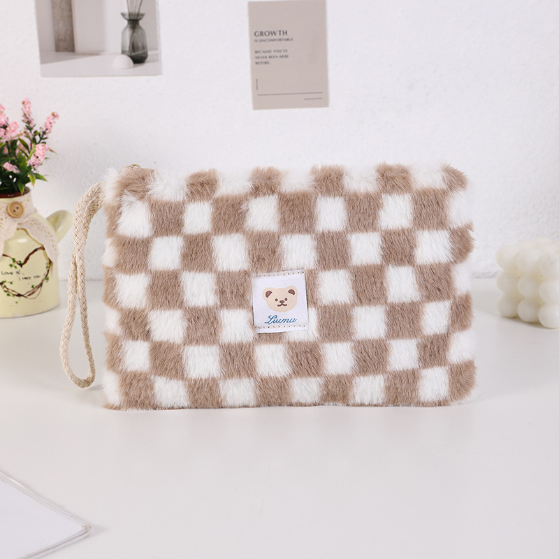 ins stiilis kaasaskantav plush-kosmeetikakott suure mahutavusega internet populaarne armas karuikooniga reisikosmeetika hoiukott naistele