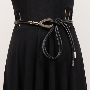 Nahast köievöö, naiste vöököis, seeliku ja kampsuni, sulejope ja mantli mood 2024. aasta uus sügis- ja talvetihe vöökate