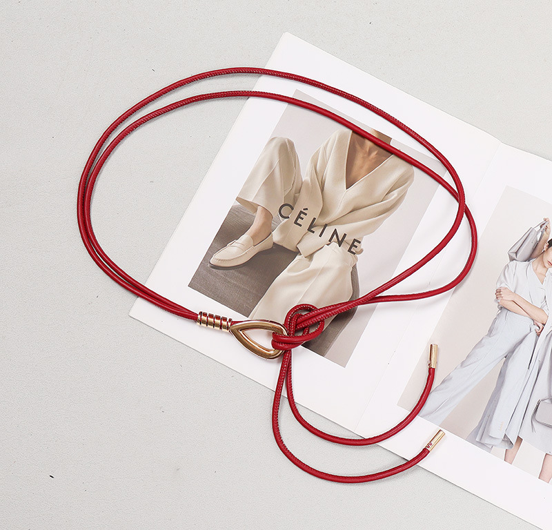 Nahast köievöö, naiste vöököis, seeliku ja kampsuni, sulejope ja mantli mood 2024. aasta uus sügis- ja talvetihe vöökate