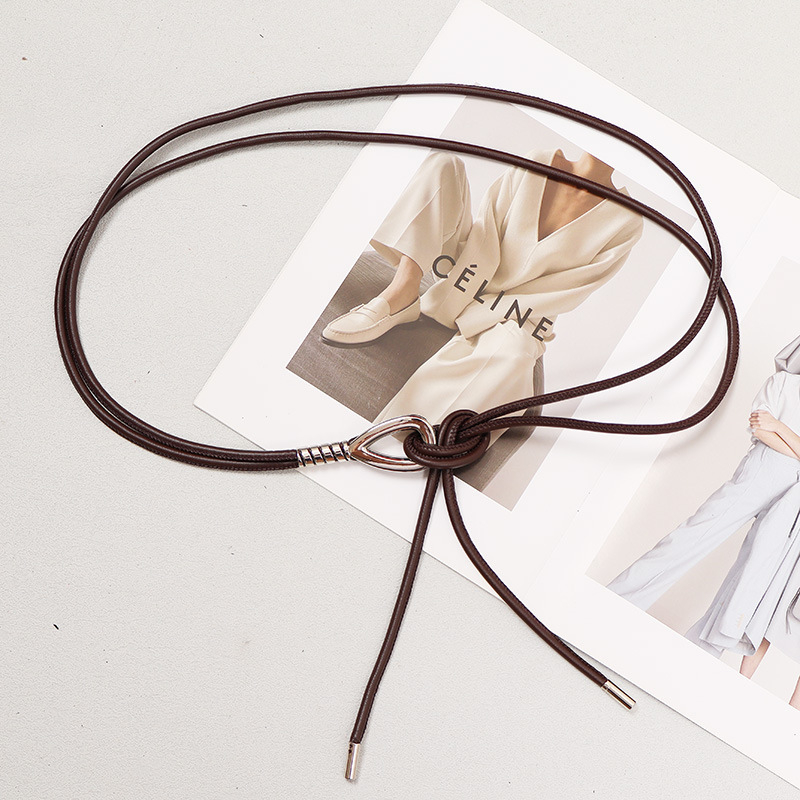 Nahast köievöö, naiste vöököis, seeliku ja kampsuni, sulejope ja mantli mood 2024. aasta uus sügis- ja talvetihe vöökate