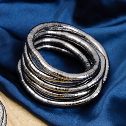 Peata pimedus Lahe Suu Vabaaja Kuju Luksuslik Kaelakee Käevõru Euroopa ja Ameerika Liialdatud Mao Kuju Reguleeritav Kaelakee