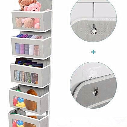 Penkių sluoksnių neaustinio audinio durelių galinis daiktadėžės pakabinamas krepšys Keturių sluoksnių durelių galinis daiktadėžės pakabinamas krepšys su permatomu langeliu Daugiasluoksnis organizavimui skirtas pakabinamas krepšys