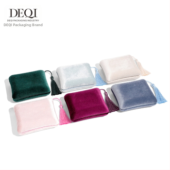 Aukštos kokybės aksominė kutais dekoruota daugiafunkcinė papuošalų dėžutė papuošalų laikymo dėžutė dovanų dėžutė tarpvalstybinei užsienio prekybai pažangiausia prasme