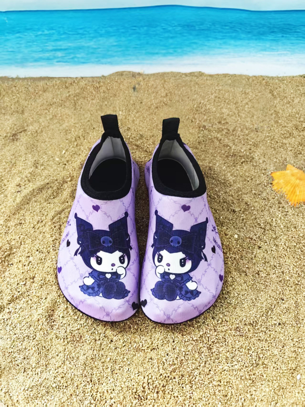 Piiriülesed laste rannajalatsid, libisemiskindla pehme tallaga Sanrio Kuromi veejalatsid, sisespordi libisemiskindlad veejalatsid