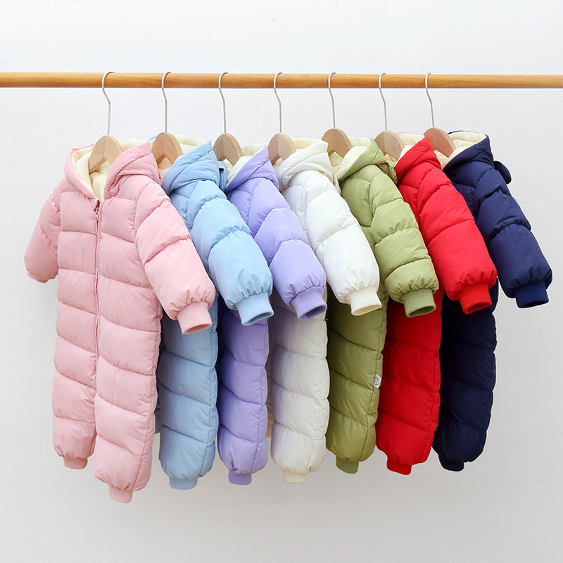 Väliskaubanduse piiriülesed vastsündinute riided, imikute kombinesoonid, talvised paksendatud väljasõiduriided beebidele, sametist paksud puuvillased riided