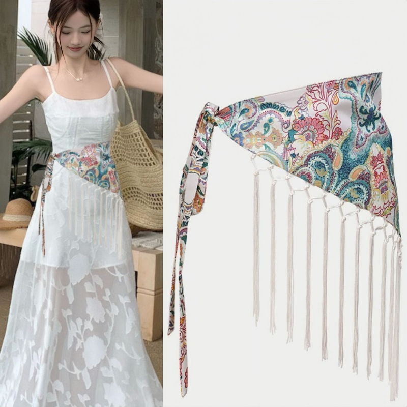 Tipptasemel tutiga laia vöökohaga hiphop-tantsija moodne dekoratiivne kleit boheemlaslik etniline kolmnurkne puusasall