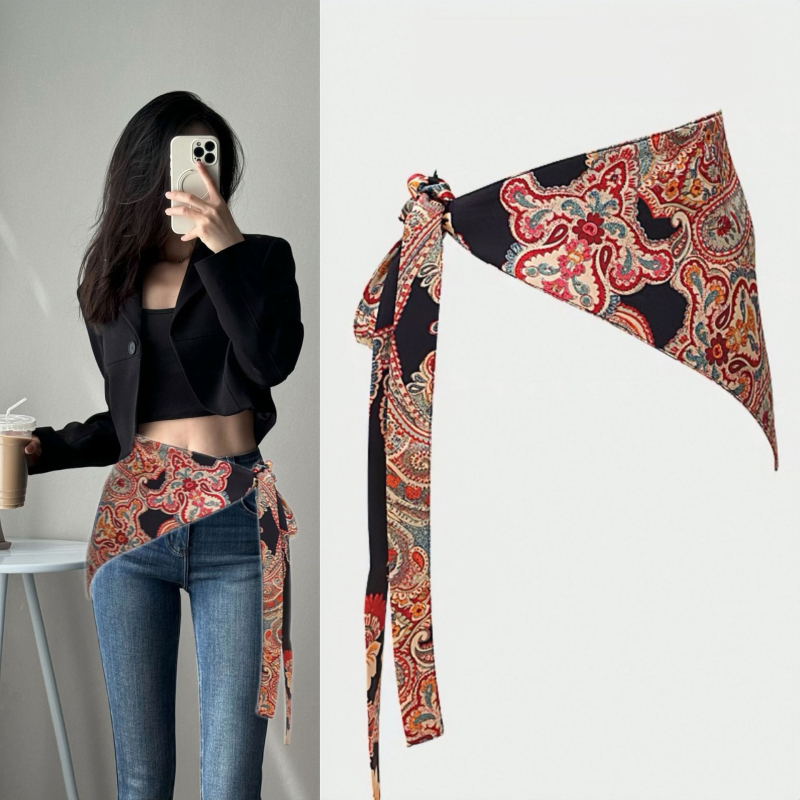 Tipptasemel tutiga laia vöökohaga hiphop-tantsija moodne dekoratiivne kleit boheemlaslik etniline kolmnurkne puusasall