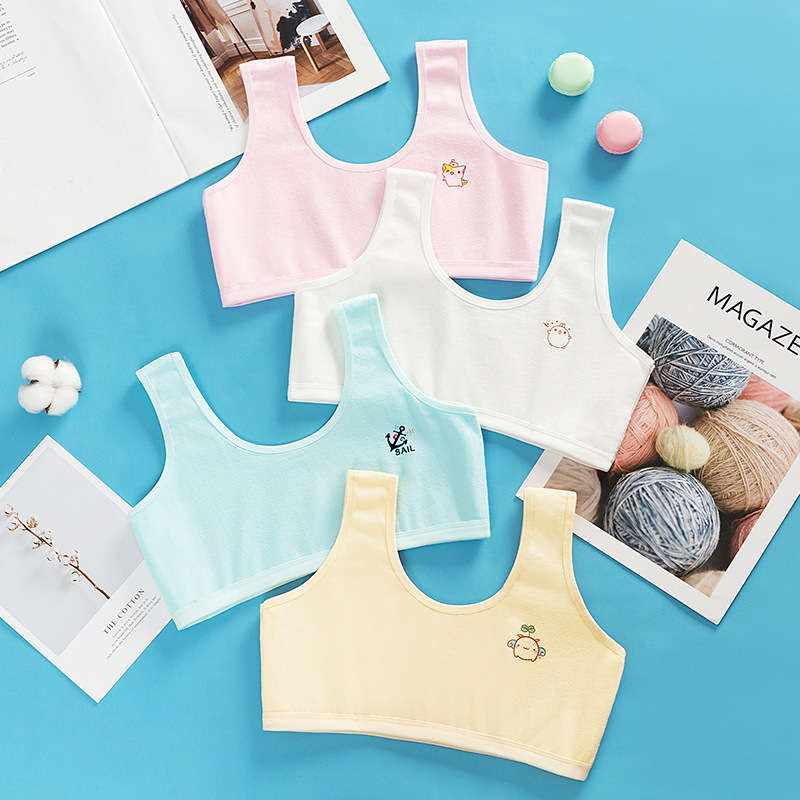 Puhast puuvillast kahekihilised arendavad tüdrukute vestid, neljavärvilised multifilmiteemalised tüdrukute torutopsid vanematele lastele, algkooliõpilastele ja gümnaasiumiõpilaste lähedastele.