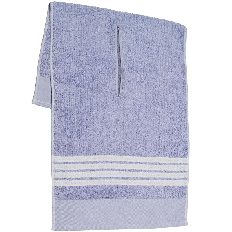 Golfo rankšluostis su perforuota anga, minkštas ir sugeriantis rankšluostis valymui, tarpvalstybinis, populiarus siuvinėtas logotipas, paruoštas pristatymui.