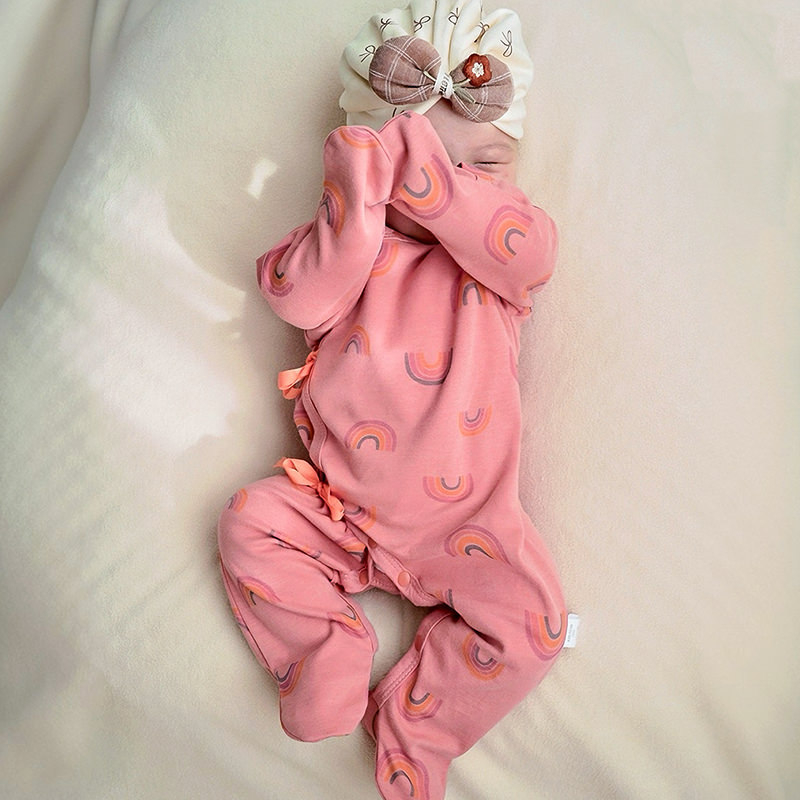 Detské oblečenie zo zahraničného obchodu, bavlnené oblečenie triedy A, spojené pyžamo s ponožkami pre novorodencov, taška na oblečenie proti poškriabaniu