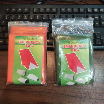 Pārrobežu āra guļammaiss pret temperatūras zudumu PE alumīnija plēves sporta pirmās palīdzības telts dubultais guļammaiss silts karstās presēšanas avārijas guļammaiss