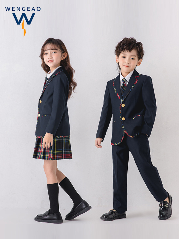 Darželio sodo drabužiai, klasės drabužiai, pavasario ir rudens drabužiai, vaikiški žiemos mokykliniai uniformos pradinių klasių mokiniams, rudens ir žiemos vaikiški kostiumai