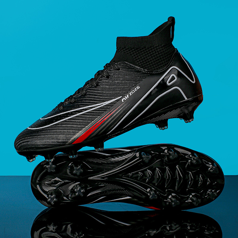 „Crossborder“ aukšti futbolo bateliai su nulaužtais nagais suaugusiems, vejos, žolės, nagų, odiniai, vyriški, jaunimo, studentų sportiniai, treniruočių bateliai.