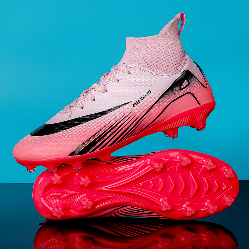 „Crossborder“ aukšti futbolo bateliai su nulaužtais nagais suaugusiems, vejos, žolės, nagų, odiniai, vyriški, jaunimo, studentų sportiniai, treniruočių bateliai.