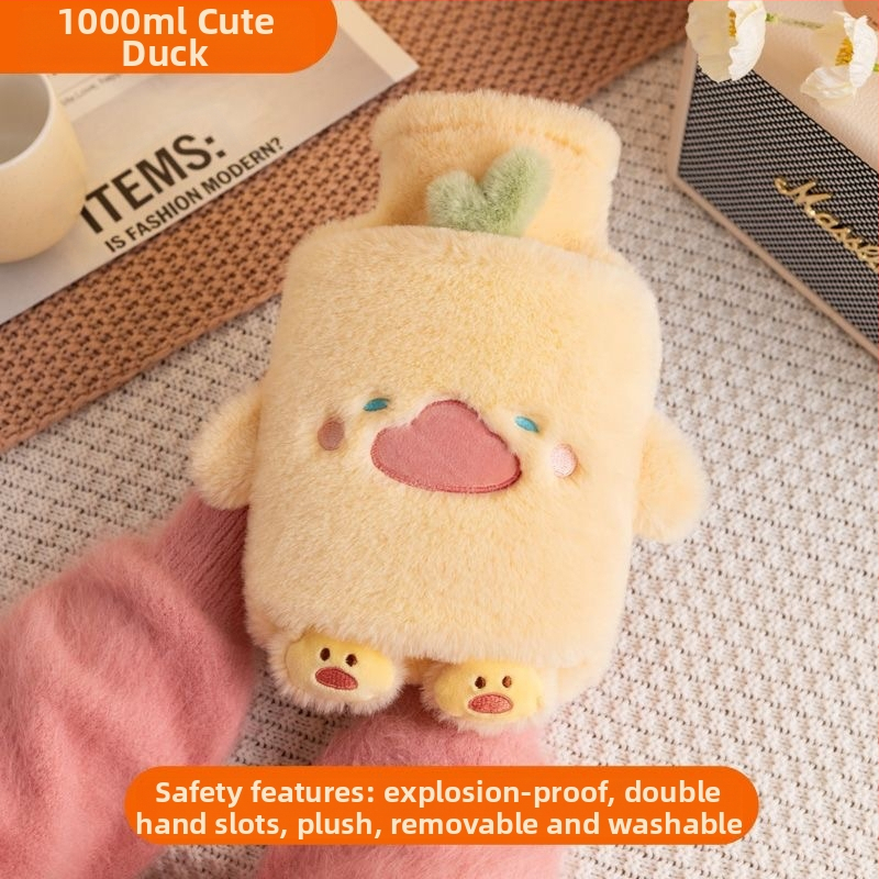 [Matu paaudze] karstā ūdens maisiņš ar ūdeni, pildot siltu vēderu, silts ūdens maisiņš, silta roka, dārgums, studenta vēders, mīlīgs, plīša