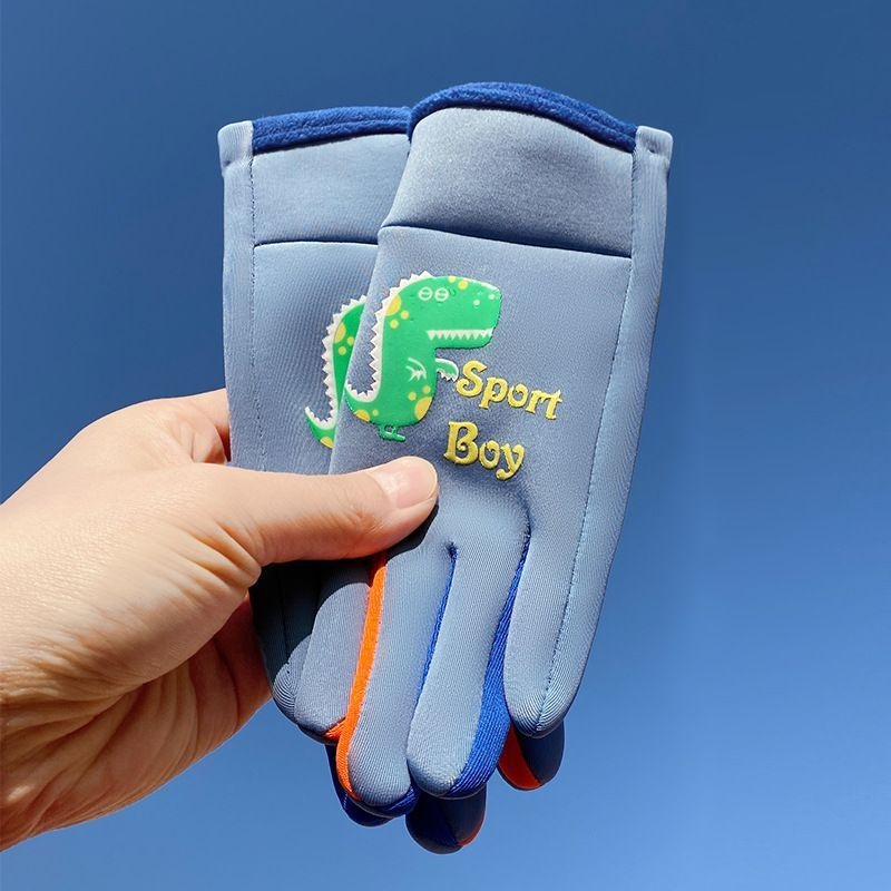 Mažo dinozauro vaikiškos šiltos pirštinės rudeniui ir žiemai, sustorintos ir aksominės, skirtos berniukams ir mergaitėms, neperšlampamos, atsparios vėjui, šalčiui ir vandeniui, važinėjimui dviračiu.