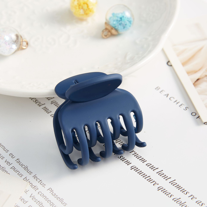 Aukštai surištų plaukų segtukas, dvigubo sluoksnio, dantukų laikiklis, raudonas galvos apdangalas, mažo dydžio, ryklio segtukas, plaukų segtukas