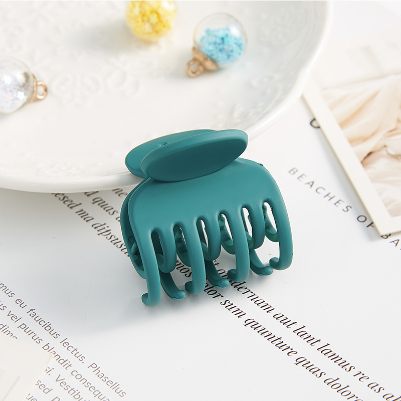 Aukštai surištų plaukų segtukas, dvigubo sluoksnio, dantukų laikiklis, raudonas galvos apdangalas, mažo dydžio, ryklio segtukas, plaukų segtukas