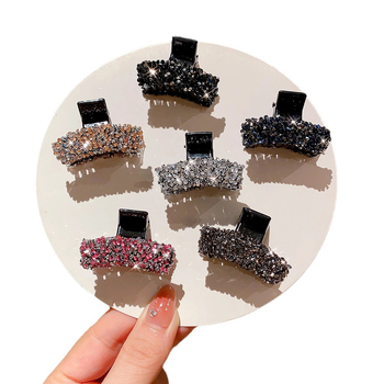 Xiyin Εκρηκτικό Κορεάτικο Στυλ Rhinestone Letter Grab Clip Μικρό Μέγεθος Υψηλής Ποιότητας Κλιπ Καρχαρία για Πίσω Κεφαλή Φουρκέτα για Γυναίκες