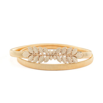 Trendikas naiste vöökett hulgimüügist. Uus mitmekülgne moodne vööaksessuaar. Tekstuuriga dekoratiivne naiste vöö.