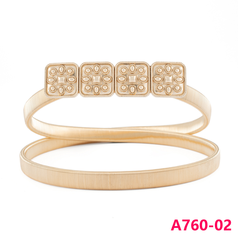 Trendikas naiste vöökett hulgimüügist. Uus mitmekülgne moodne vööaksessuaar. Tekstuuriga dekoratiivne naiste vöö.