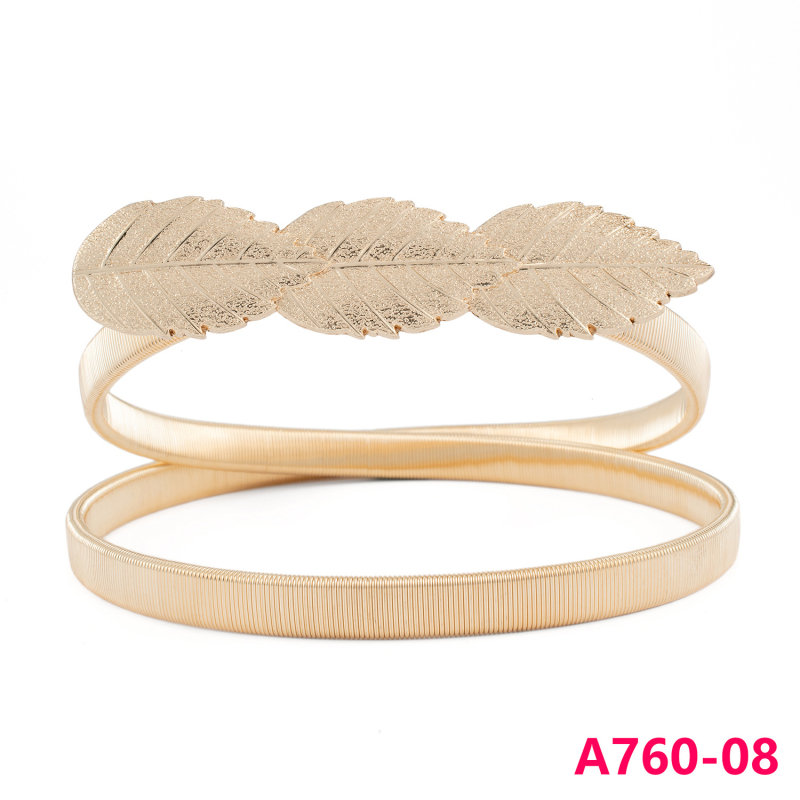 Trendikas naiste vöökett hulgimüügist. Uus mitmekülgne moodne vööaksessuaar. Tekstuuriga dekoratiivne naiste vöö.