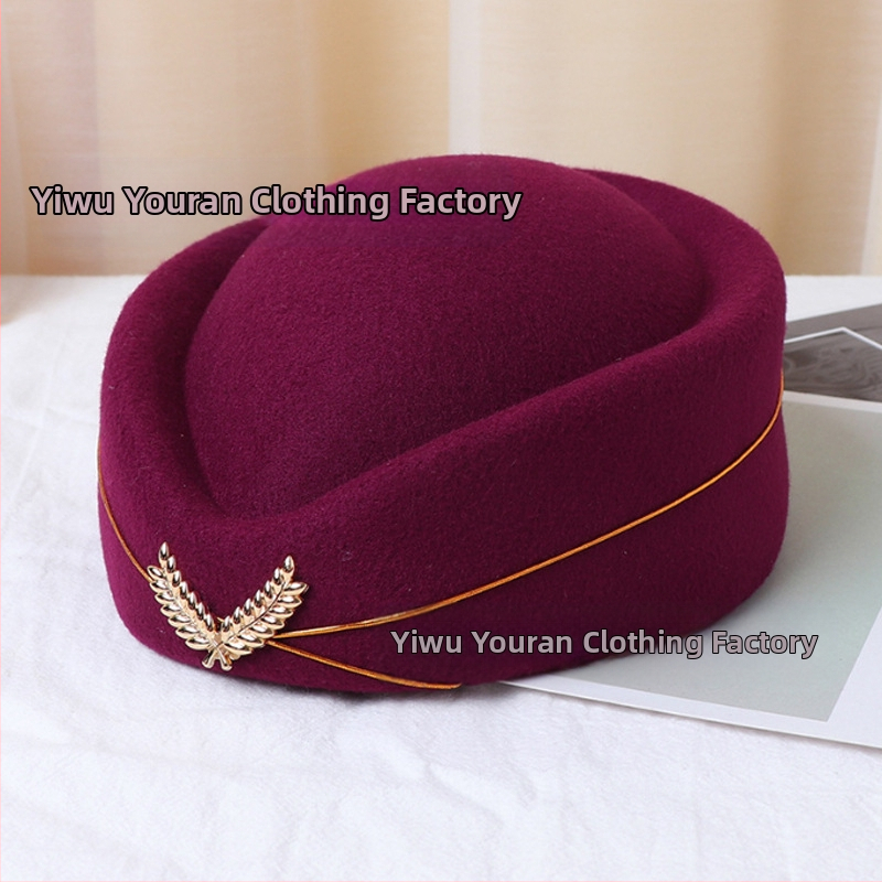 Stjuardessi müts, daamide barett, vastuvõtu etiketi müts, väike trummiorkester, Briti lavaesinemise müts