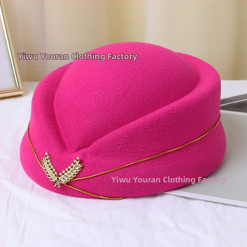 Stjuardessi müts, daamide barett, vastuvõtu etiketi müts, väike trummiorkester, Briti lavaesinemise müts