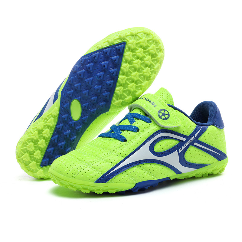 Jaunas bērnu futbola apavi studentiem zēniem TF sasmalcinātu nagu rotējošas sprādzes sieviešu treniņu apavi pārrobežu mākslīgā zāliena futbola apavi