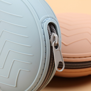 „Amazon“ pristato didelį nešiojamą vaikišką čiulptuko maišelį su užtrauktuku, silikoninį vystymo maišelį.