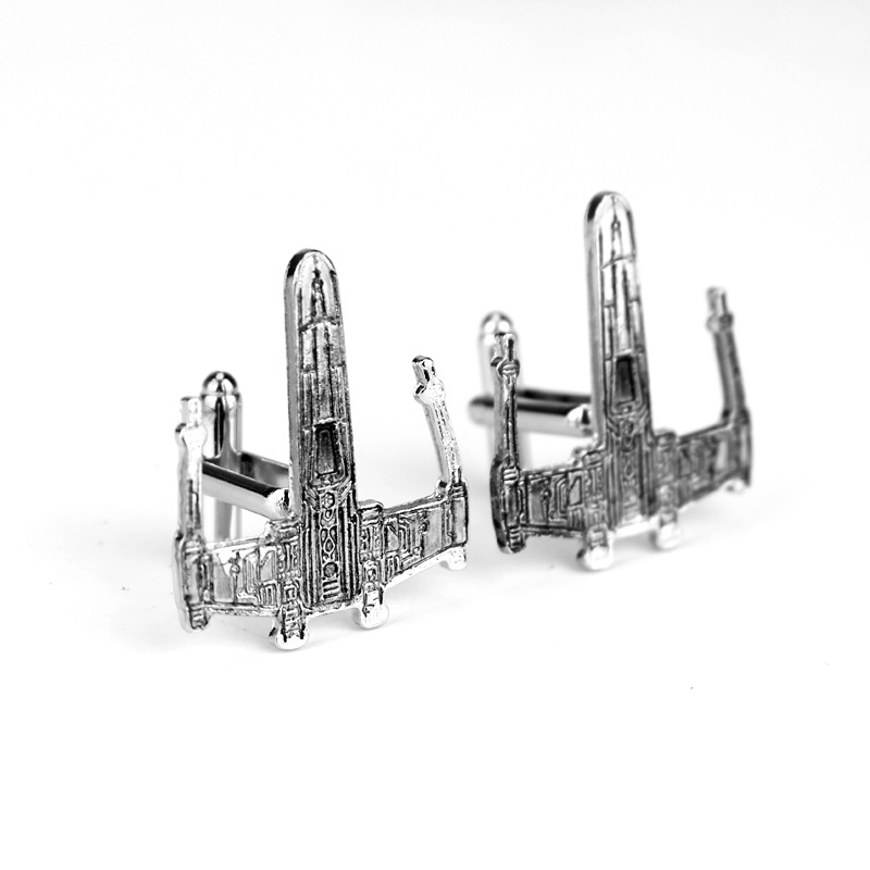 Най-продавани европейски и американски филми и телевизионни периферни устройства, Star Wars, самурайски шлем, космически кораб, робот, копчета за ръкавели, аксесоари