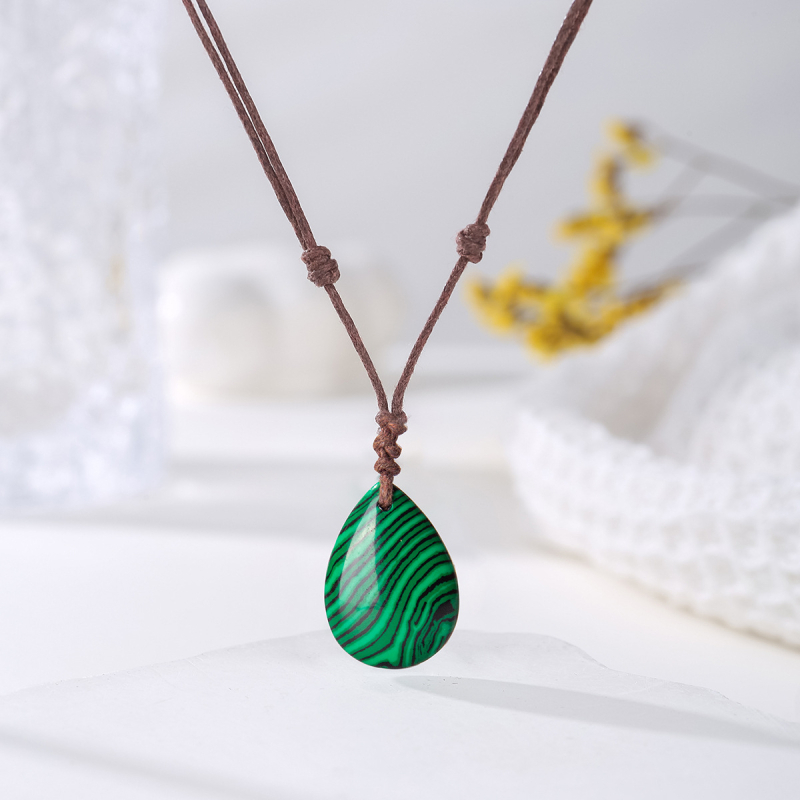 Piiriülene käsitsi kootud looduskivist kaelakee ripats ehtekivist kristall retro tilgakujuline Joker tehase hulgimüük