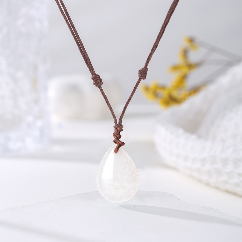 Piiriülene käsitsi kootud looduskivist kaelakee ripats ehtekivist kristall retro tilgakujuline Joker tehase hulgimüük