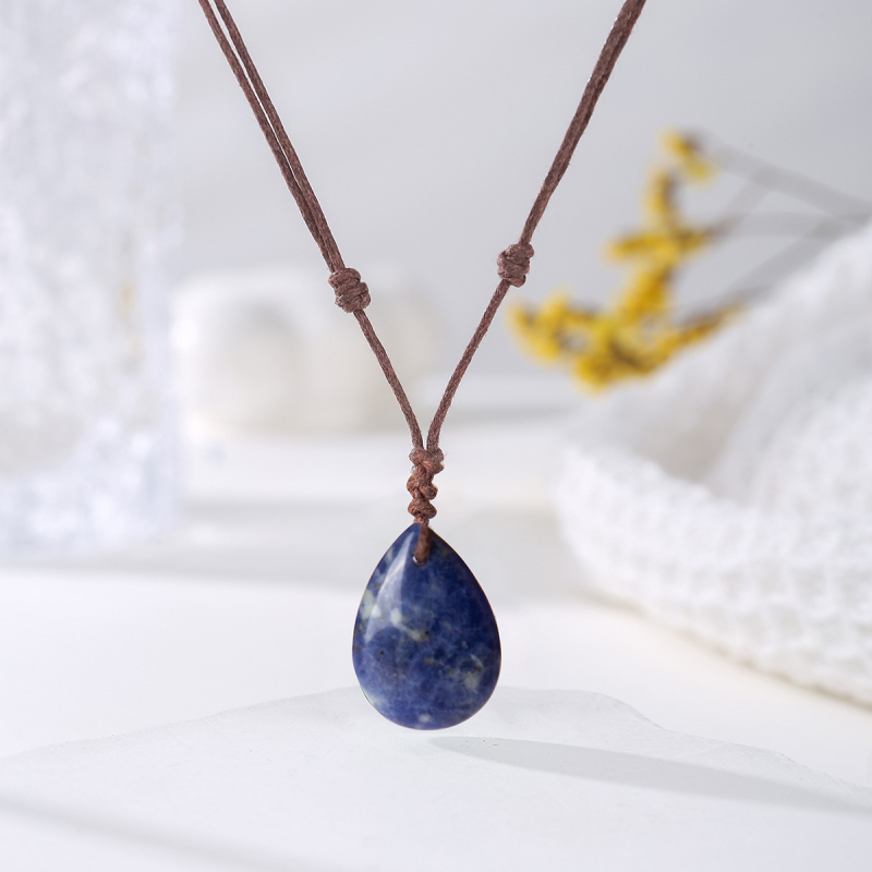 Piiriülene käsitsi kootud looduskivist kaelakee ripats ehtekivist kristall retro tilgakujuline Joker tehase hulgimüük