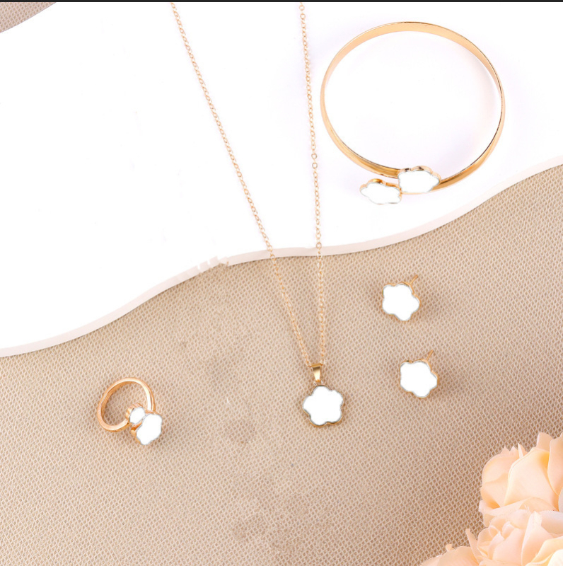 Bijuterii noi pentru femei, cu cinci frunze de flori, la modă, norocoase, costum transfrontalier, colier, brățară, cercei, costum pentru femei