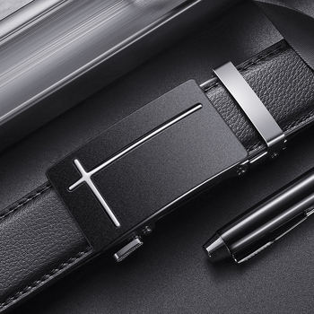 2025 új, kiváló minőségű öv, férfi klasszikus üzleti automata csatos öv, dombornyomott logóval ellátott férfi öv, nadrágszár