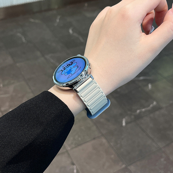 Sobib Huawei Gt5, Samsung Watch7, Xiaomi S4, Garmini kolme helmega silikoonist magnetiline tööriiete kellarihm 22 mm