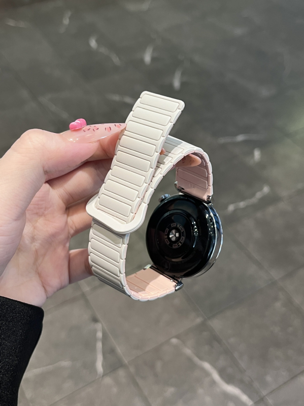 Sobib Huawei Gt5, Samsung Watch7, Xiaomi S4, Garmini kolme helmega silikoonist magnetiline tööriiete kellarihm 22 mm