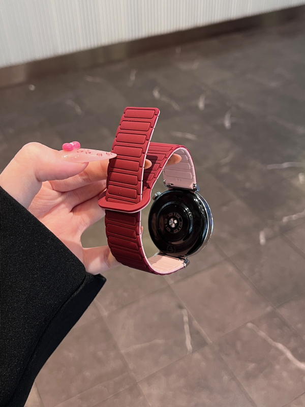 Sobib Huawei Gt5, Samsung Watch7, Xiaomi S4, Garmini kolme helmega silikoonist magnetiline tööriiete kellarihm 22 mm