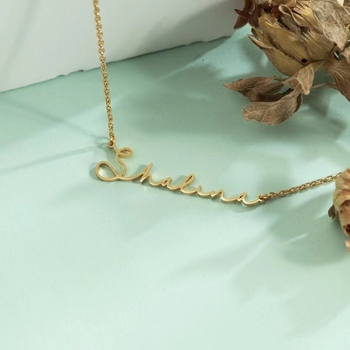 Ευρώπη και Ηνωμένες Πολιτείες διασυνοριακή εξατομικευμένη σχεδίαση ιδιωτικού high-end κολιέ με γράμμα μόδας αγγλικό όνομα γυναικεία κοσμήματα από τιτάνιο χάλυβα παρτίδα