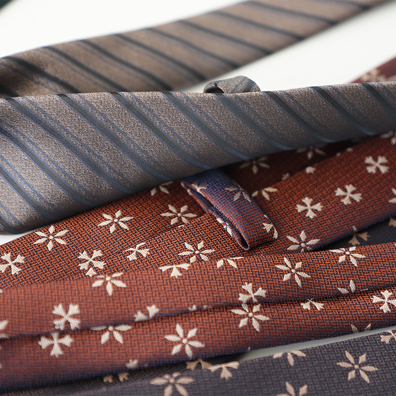 Moderns vīriešu kaklasaites biznesa formāls korejiešu stils profesionāls ikdienas retro punktiņu ziedu raksts jauniešu modes krekls aksesuāri