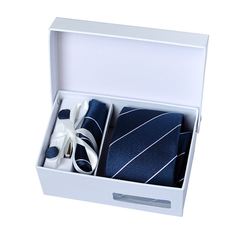 Fabriko vyriškas šešių dalių kostiumas, juodas, 8 cm ilgio, dryžuotas, rankinis kaklaraištis, jaunikio vestuvių dovanų dėžutė