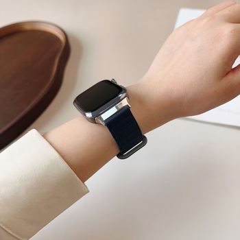 Sobib Huawei Watch D2 kellale, silikoonmagnetilise kolmeosalise rihmaga, vabaaja spordikäepael, tehases laos.