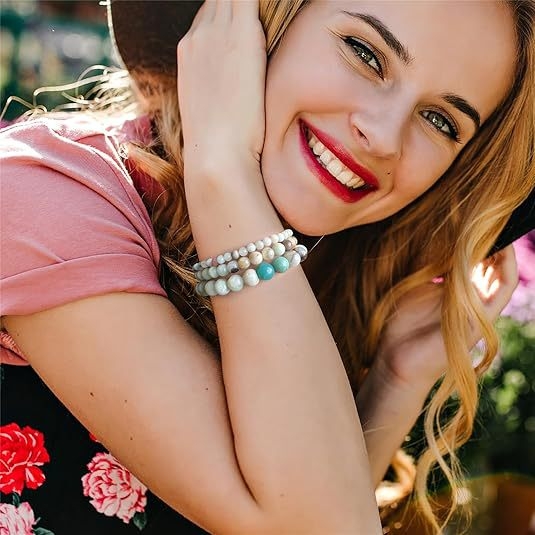 Užsienio prekyba, tarpvalstybinės Europos ir Amerikos natūralaus akmens viduramžių apyrankės, nišinės retro egzotiškos nacionalinio stiliaus apyrankės, elastinės apyrankės, 3 dalių rinkinys