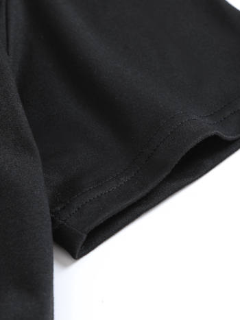 Дамска ежедневна тениска с голям размер и сладък дизайн с черна котка и суши - кръгло деколте, къс ръкав, лека