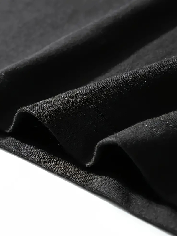 Дамска ежедневна тениска с голям размер и сладък дизайн с черна котка и суши - кръгло деколте, къс ръкав, лека